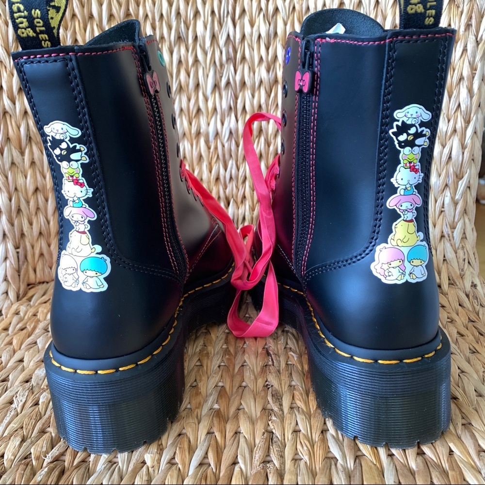 New Hello Kitty & Friends x Dr. Martens Jadons - Picture 4 of 11